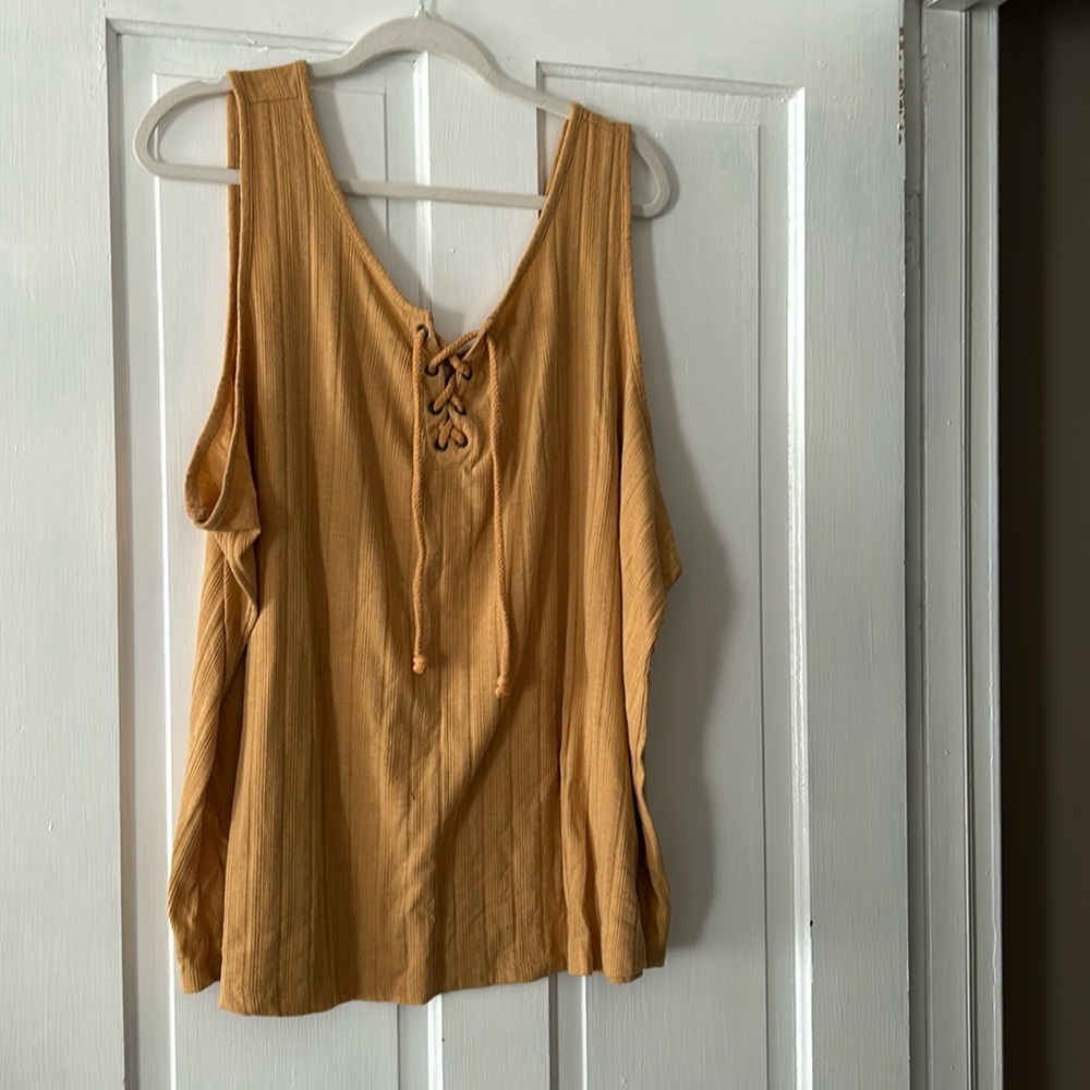 Tie tank top